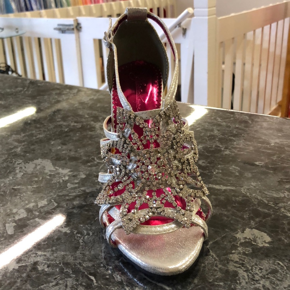 Stella Johnathan Kayne